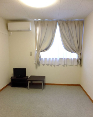 【居間・リビング】 | 柿の木