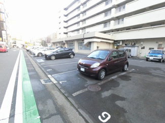 【駐車場】 | 平置駐車場です。