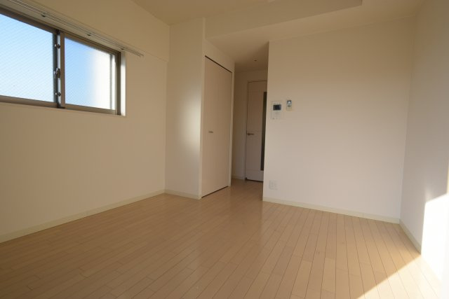 クリスタルグランツ大阪センターSt．の居間・リビング