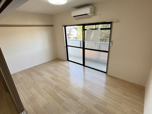 ニューL&Gマンションの居間・リビング