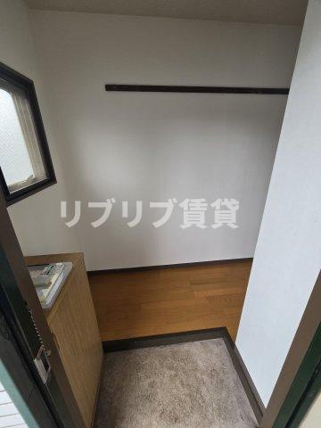 ホワイトレジデンスの玄関