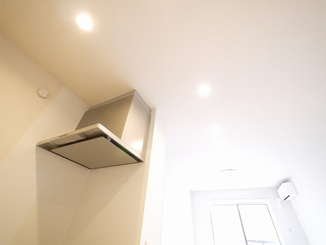 サンライズヒルのキッチン|換気扇が付いています