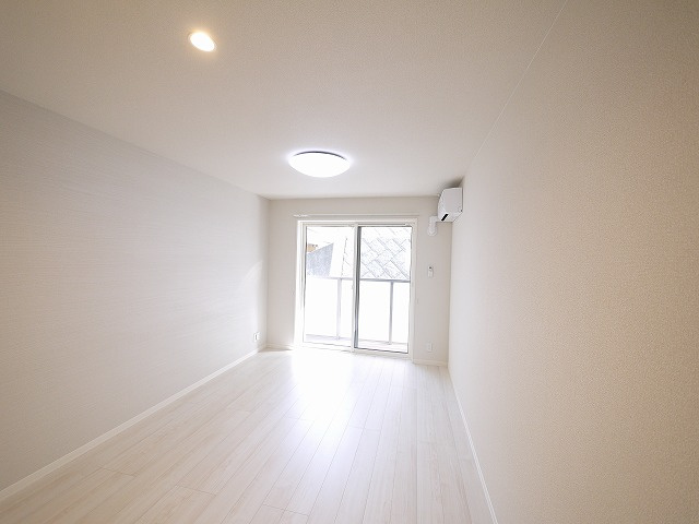 サンライズヒルの居間・リビング|使いやすいリビングです