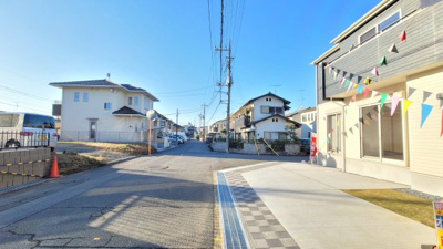 【前面道路含む現地写真】 | ブルーミングガーデン牛久市南４丁目４期（全１棟） | 実際に現地で周辺環境や街並み、近隣のスーパーや通学路の安全性、病院、公園・・・など生活のイメージをしてください。