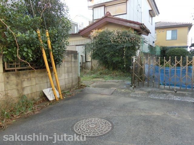 大和田新田　売地の外観|大和田新田　売地　建物解体更地渡し　実測130.29㎡（39.41坪）東側４ｍ公道面