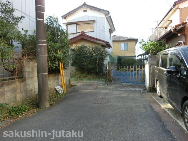 大和田新田　売地の前面道路含む現地写真|東側４ｍ公道面　間口２ｍ