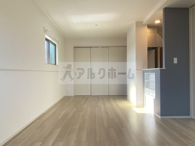 メゾン エインシェントⅡの居間・リビング