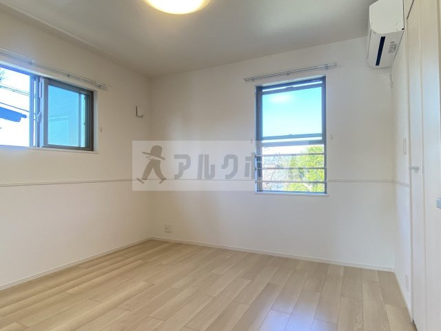 ラリュールの洋室