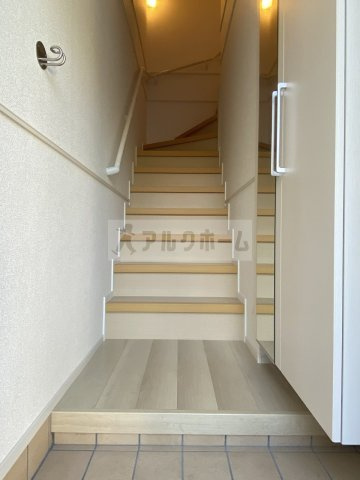 ラリュールの玄関