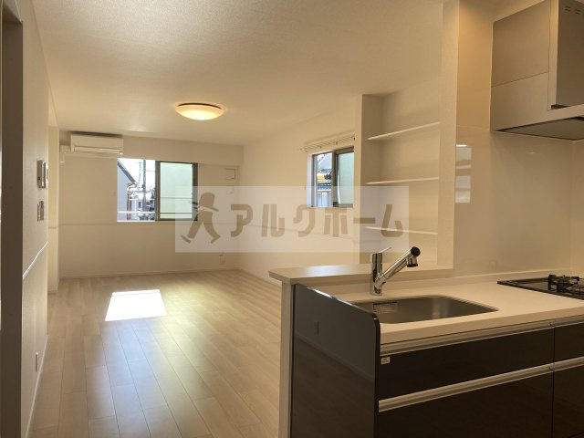 ラリュールの居間・リビング