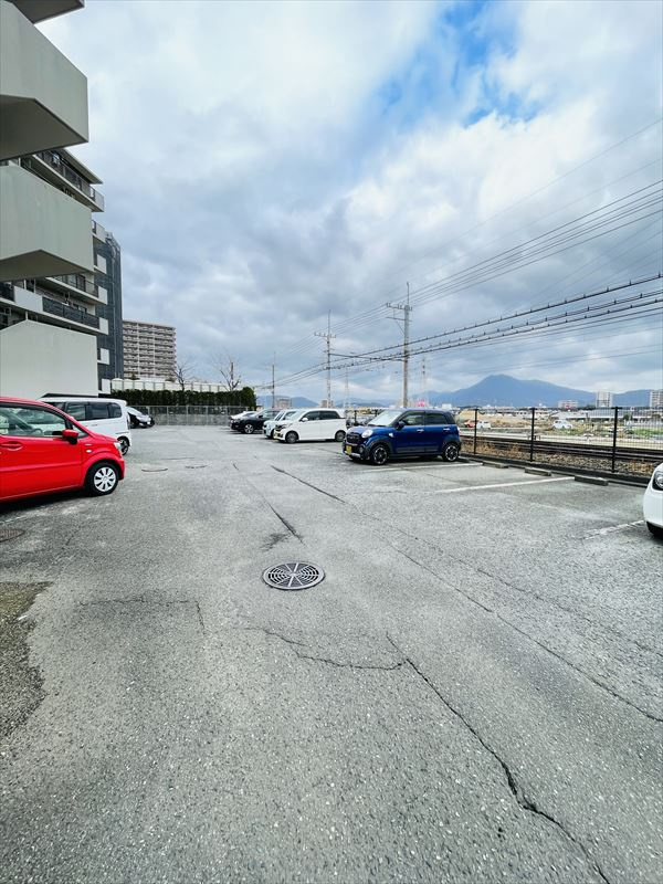 筑紫野スカイマンションの駐車場