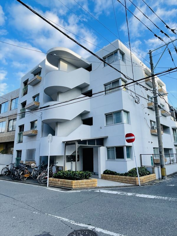 ジャルダン城西の外観