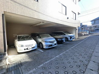 【駐車場】 | 平置き駐車場です。