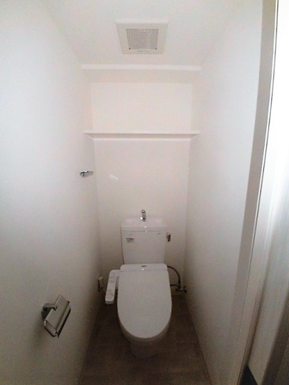 【トイレ】 | エプル | 温水洗浄便座トイレです。【エプル】
