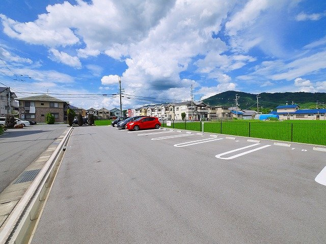 ＤＫⅡの駐車場|駐車場に車を止められます