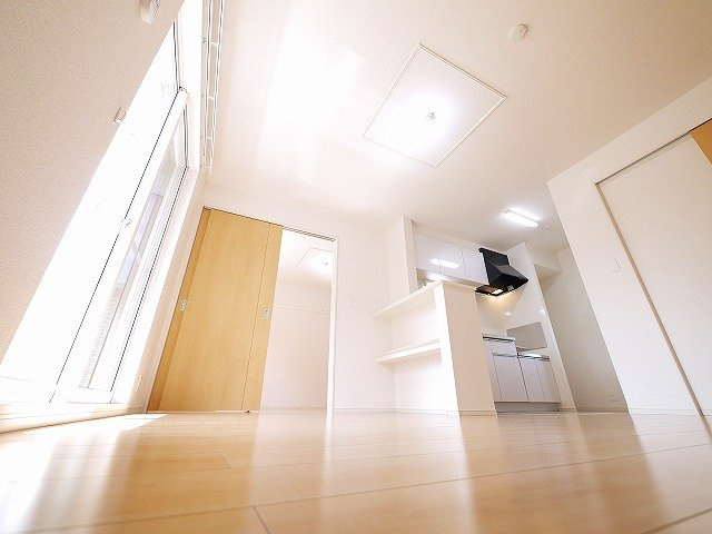 ＤＫⅡの居間・リビング|こちらの居間で趣味の時間をお楽しみください