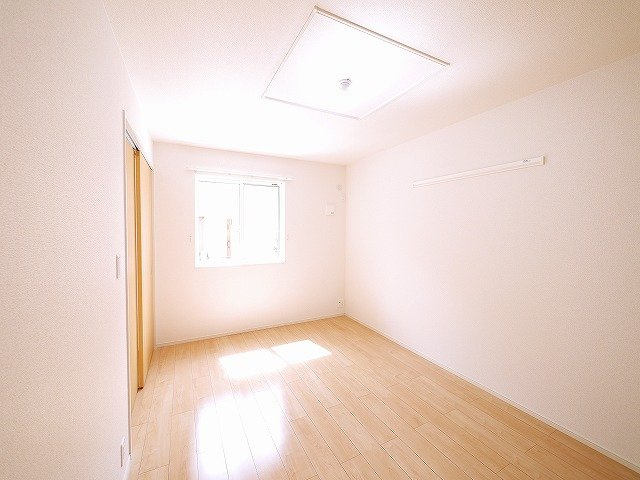 ＤＫⅡの寝室|使い勝手のいい寝室です