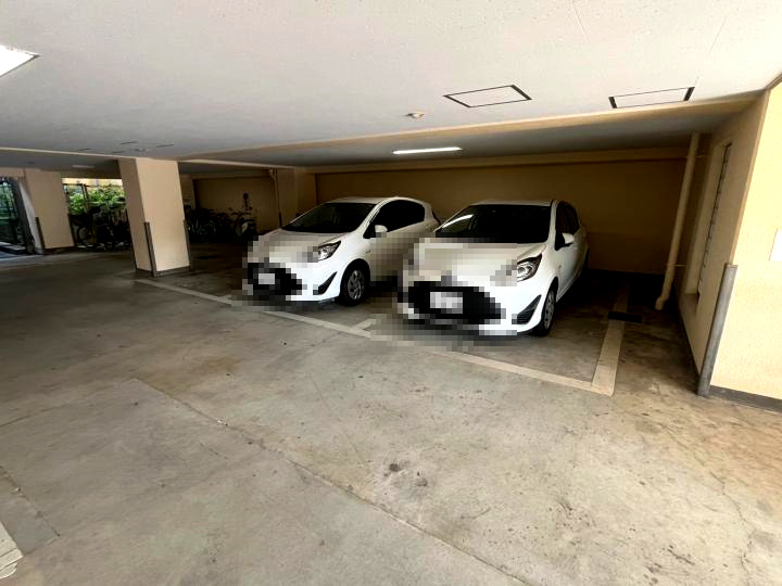 ラ・フォンテの駐車場