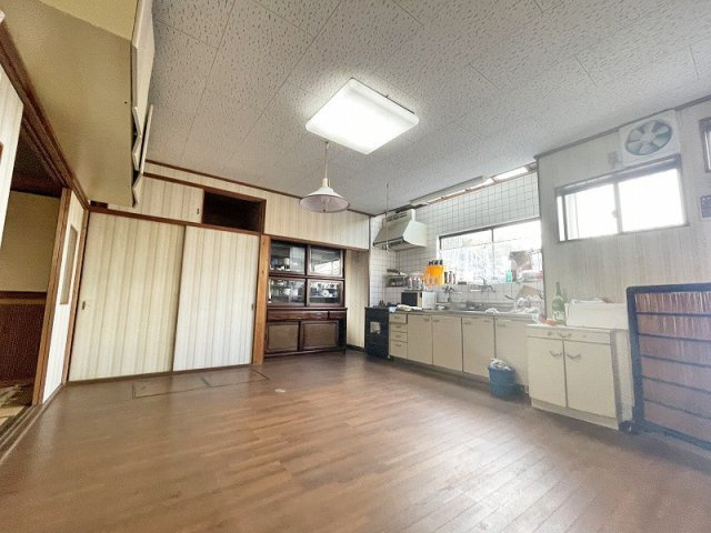 野洲市野洲　中古戸建の居間・リビング