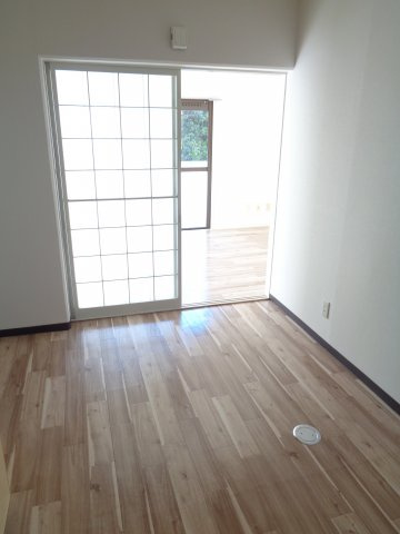 ロイヤルシングルの洋室