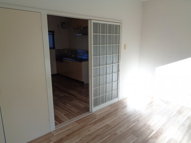 ロイヤルシングルの洋室