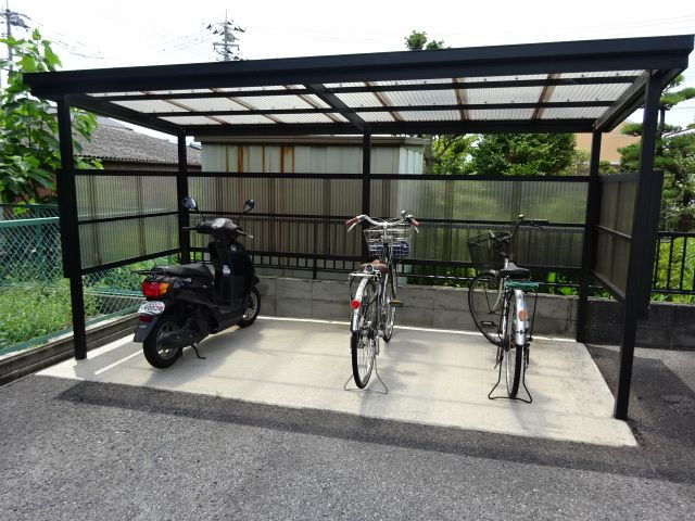 レジデンス中央のその他共用部分|自転車置き場