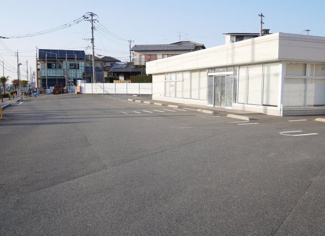 【駐車場】