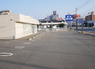 【駐車場】