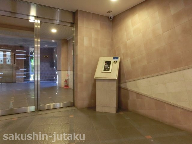 津田沼アゼリアサンハイツ　のエントランス|オートロック