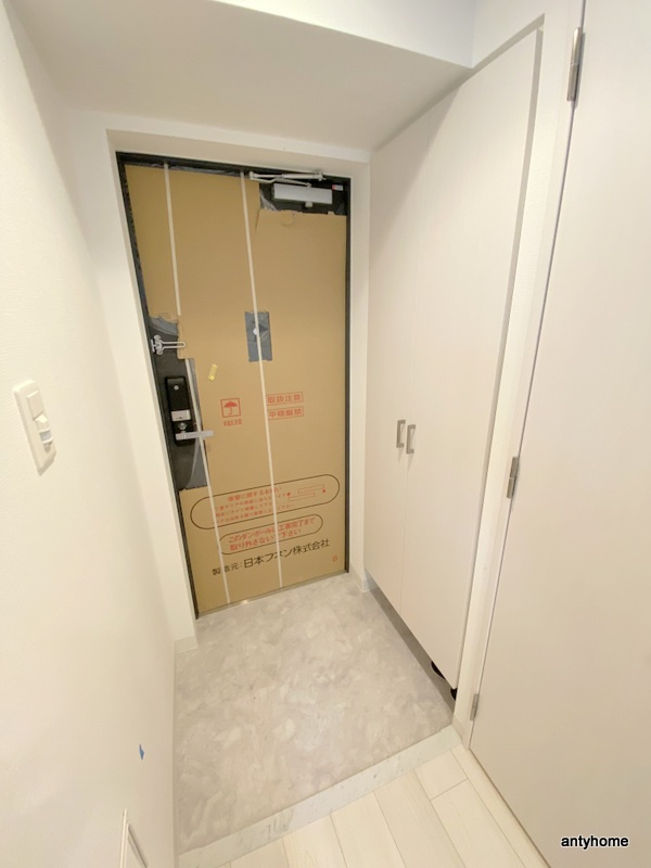 エスリードレジデンス新大阪プライム　仲介手数料無料の玄関