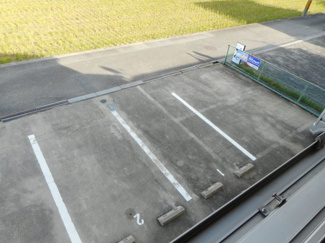 【駐車場】