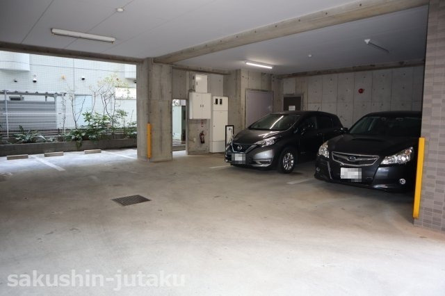 エクセレント幕張本郷１番館の駐車場|使用料月額14,000円～15,000円　空状況は都度確認致します。