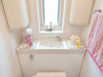 【トイレ】 | ☆駿河区下川原南　中古戸建て | １F2Fとお手洗い付きのおトイレで便利ですね！