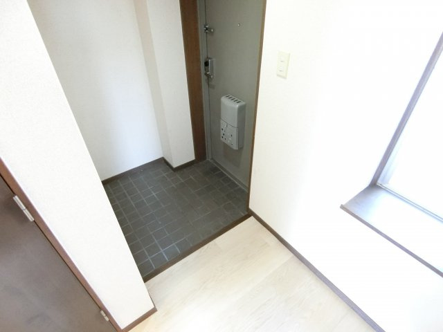 アレグレスの玄関