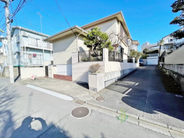 世田谷区中町2丁目 角地 日当たり良好 閑静な住宅街 土地面積40坪以上 建築条件なし 目黒区 世田谷区の一戸建て 不動産は 公式 株式会社シルバシティ