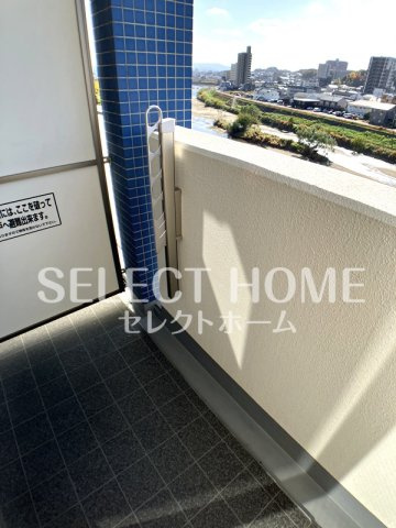 【バルコニー】 | ウイングコート深沢 | 開放的で明るい空間を演出してくれるバルコニーです