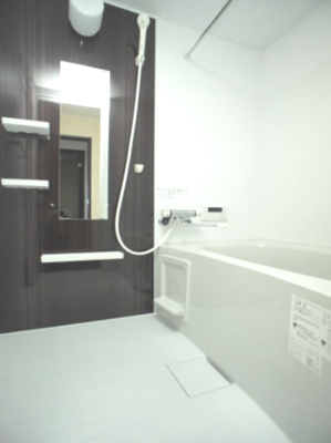 【浴室】 | ラウレア | 浴室換気乾燥機と追い焚き機能付が付いています♪