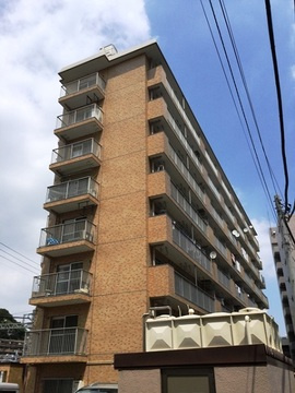 日榮ハイム鶴見　(鶴見区生麦４丁目）の外観|落ち着いた雰囲気の外観です　日榮ハイム鶴見　南東角部屋　2面バルコニーで陽当り・通風良好　1984年10月築　京急本線「生麦」駅徒歩6分 　2LDK　新規リノベーション物件　エアコン設置