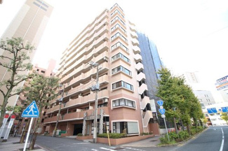 【外観】 | ビックターミナル「横浜」駅徒歩8分の好立地に建つマンション外観です！安心の新耐震基準マンションです！