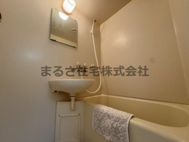 フレクション堀川の浴室