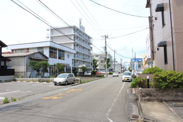 フレクション堀川の周辺