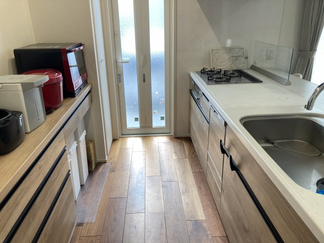 前橋市小相木町　平屋中古住宅のキッチン|キッチンでお料理をお楽しみください