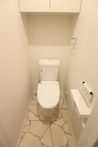 ＣＳ　ＧＡＲＤＥＮ　小川のトイレ