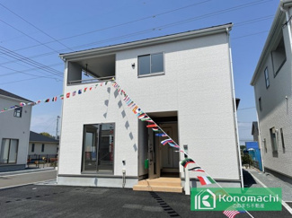 建物完成につき内覧可能です！
飽きのこないシンプルな外観と
閑静な住宅街は永住の地にピッタリです♪
