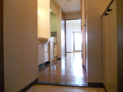 ランドマークシティ京都烏丸五条の展望|玄関から～