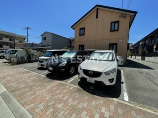 【駐車場】