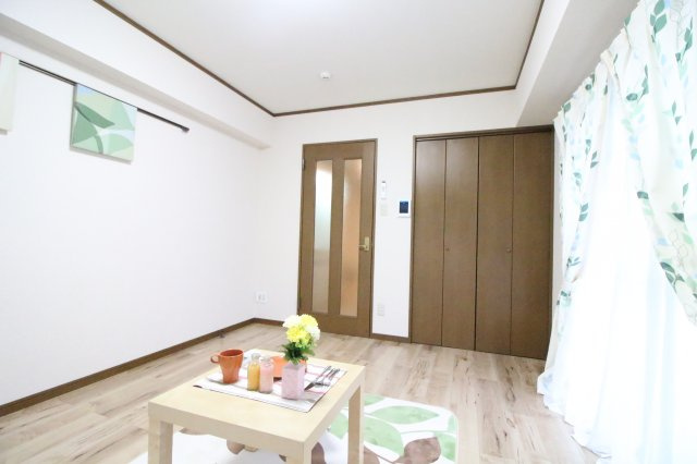 リポザーレ仲町台の居間・リビング|前回募集時の写真です。