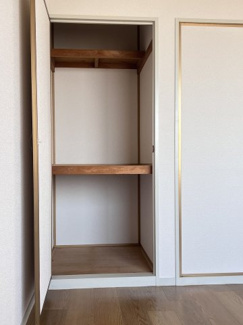 【収納】 | 大久良ハイツ | 5.3帖洋室