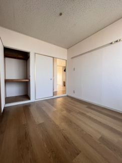 【洋室】 | 大久良ハイツ | 5.3帖洋室