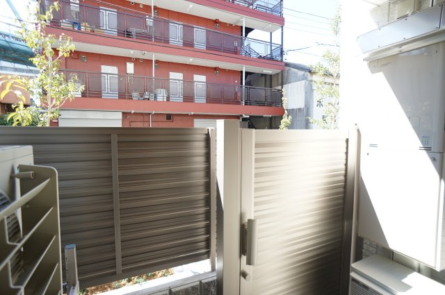 Purple7 西葛西のバルコニー